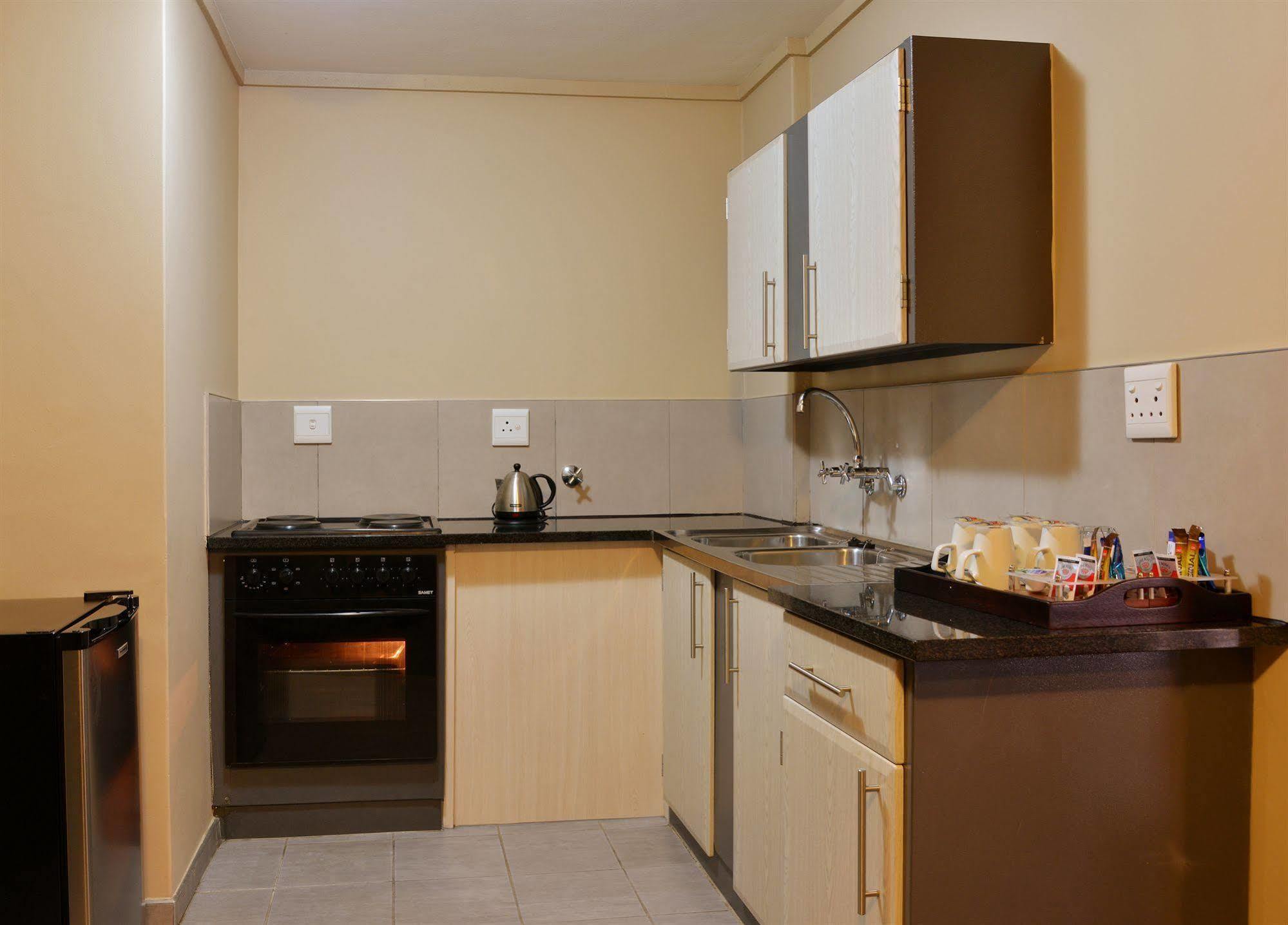 Anew Hotel Hatfield Pretoria-Noord Exteriör bild
